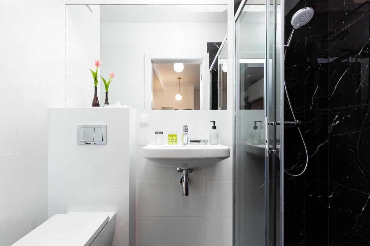 Royal City Center Mennica Residence By Noclegi Renters وارسو المظهر الخارجي الصورة