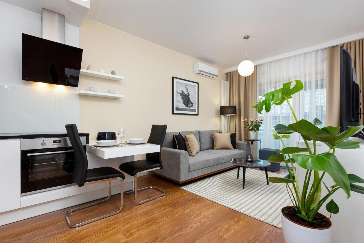 Royal City Center Mennica Residence By Noclegi Renters وارسو المظهر الخارجي الصورة