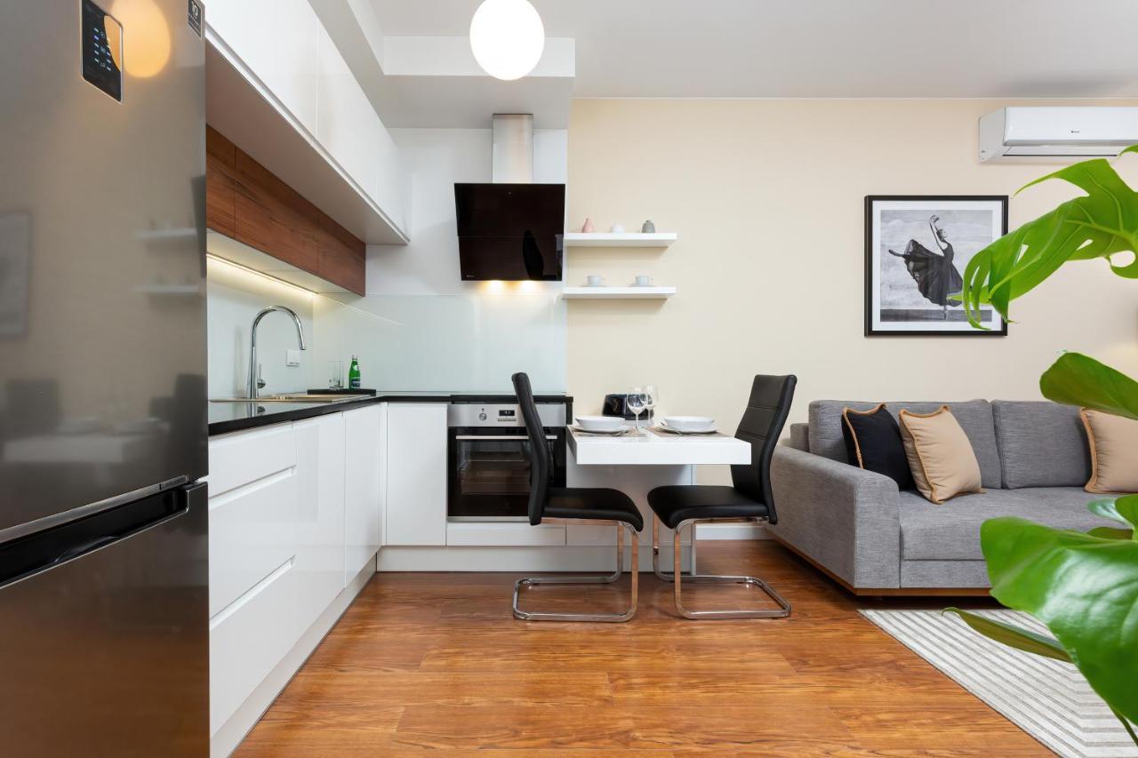 Royal City Center Mennica Residence By Noclegi Renters وارسو المظهر الخارجي الصورة