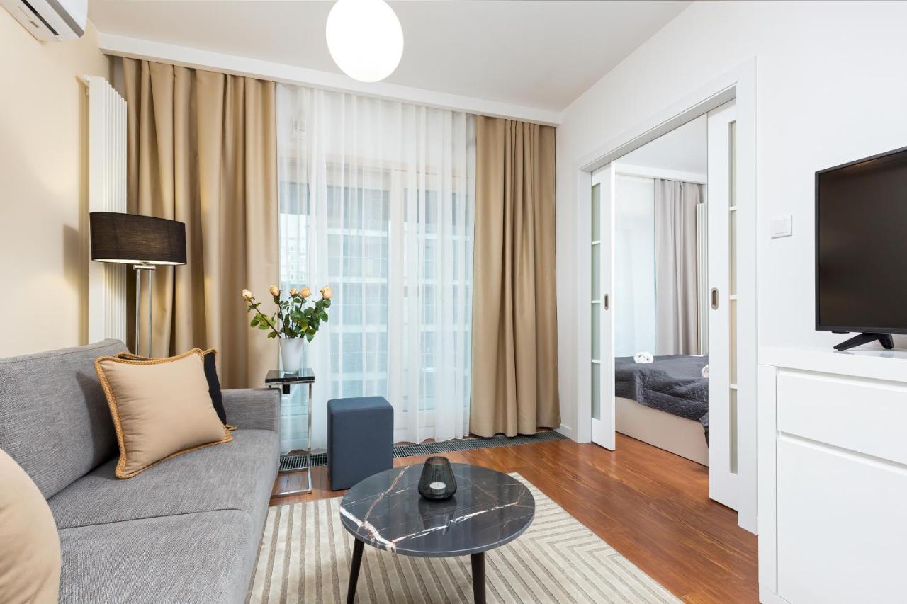 Royal City Center Mennica Residence By Noclegi Renters وارسو المظهر الخارجي الصورة