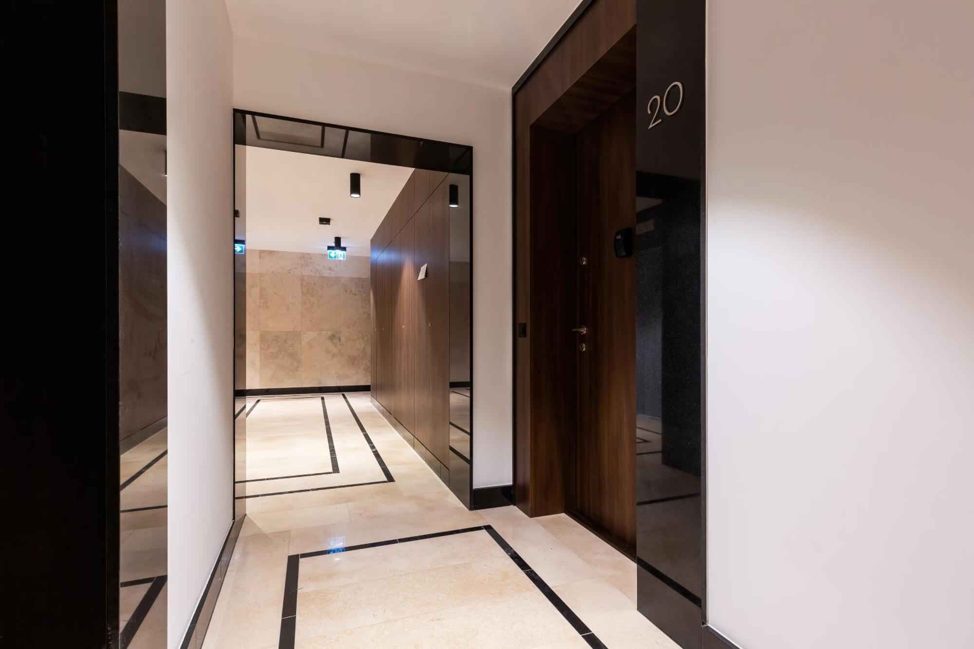 Royal City Center Mennica Residence By Noclegi Renters وارسو المظهر الخارجي الصورة