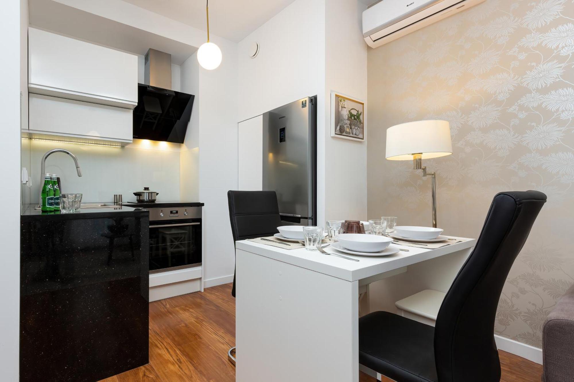 Royal City Center Mennica Residence By Noclegi Renters وارسو المظهر الخارجي الصورة