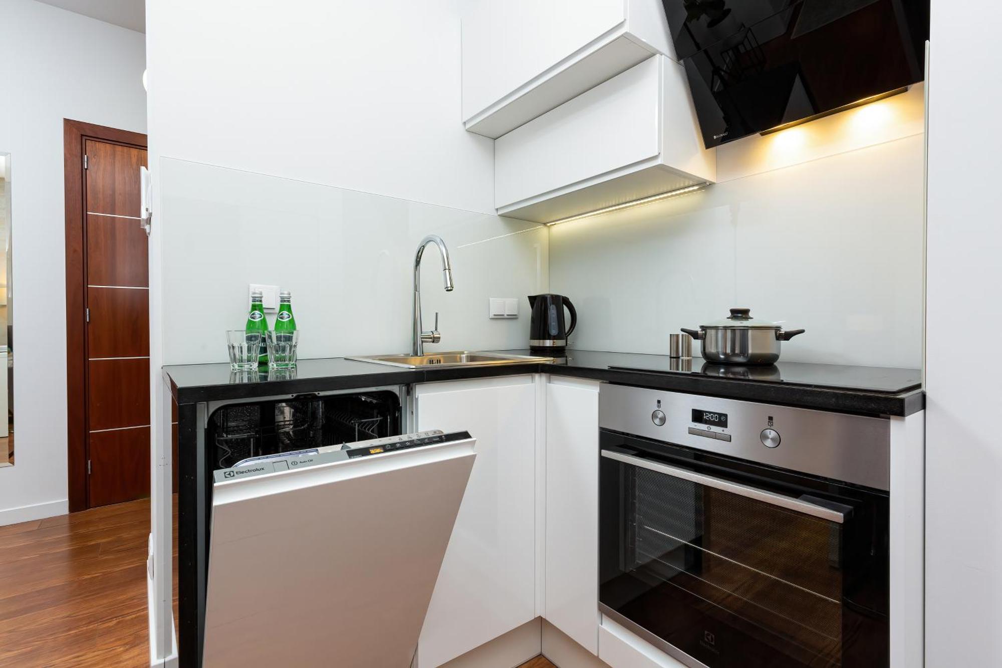 Royal City Center Mennica Residence By Noclegi Renters وارسو المظهر الخارجي الصورة