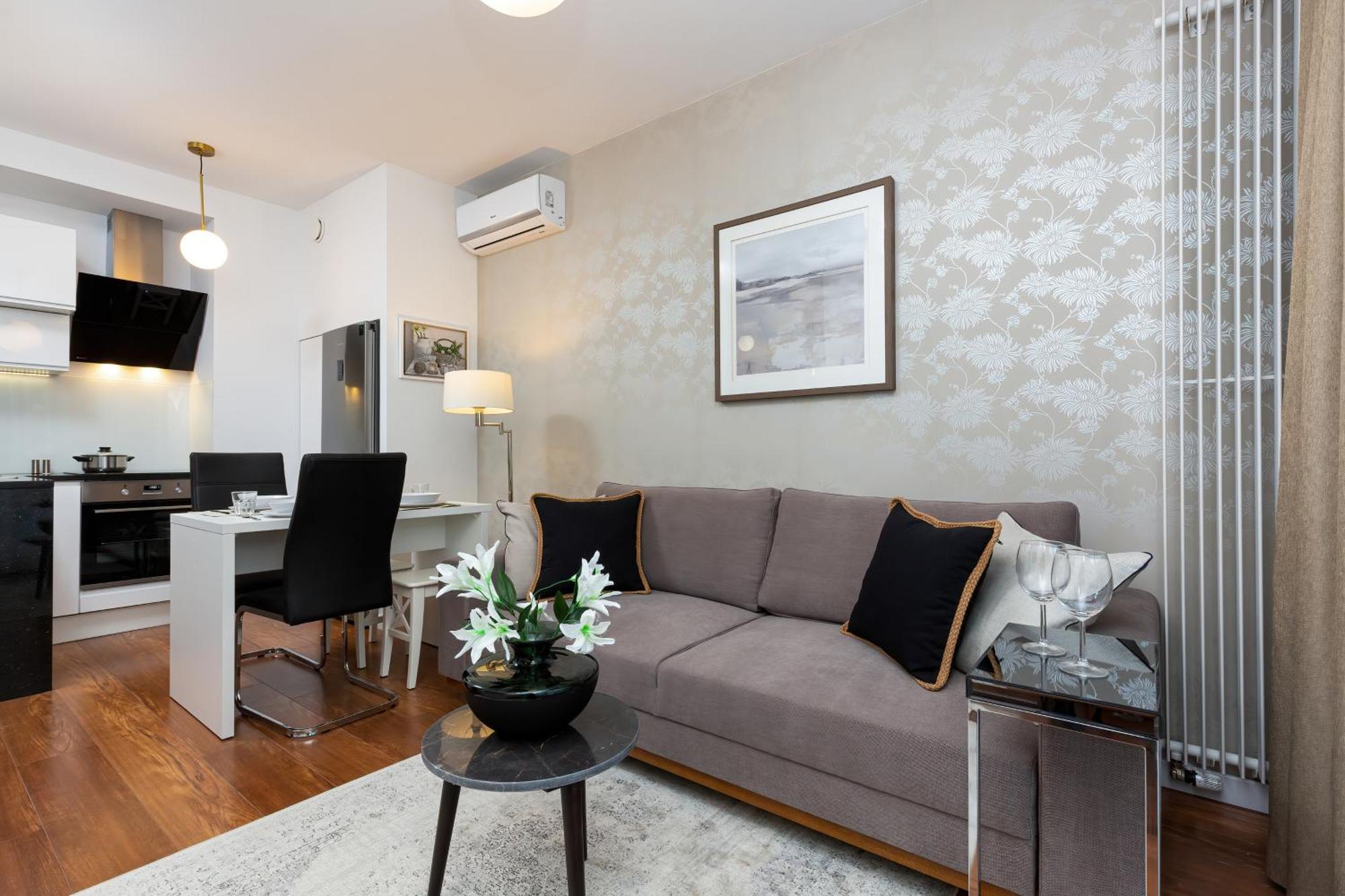 Royal City Center Mennica Residence By Noclegi Renters وارسو المظهر الخارجي الصورة